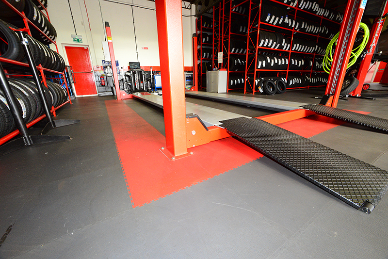 PVC Flooring tiles for Auto repair shop